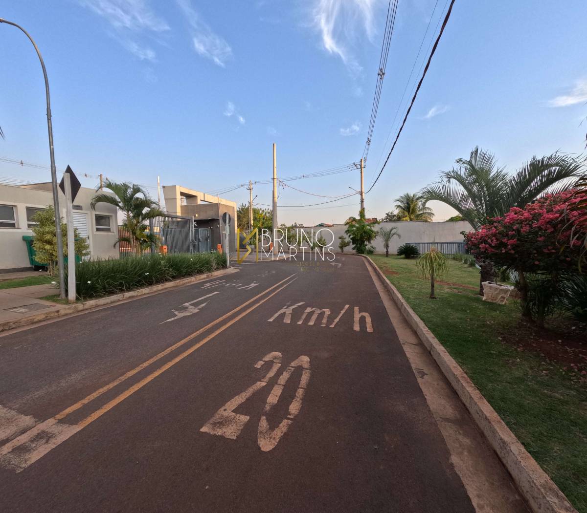 Apartamento à venda em Campo Grande, Vila Jussara, com 2 quartos, 40m² - Corretor Bruno Martins