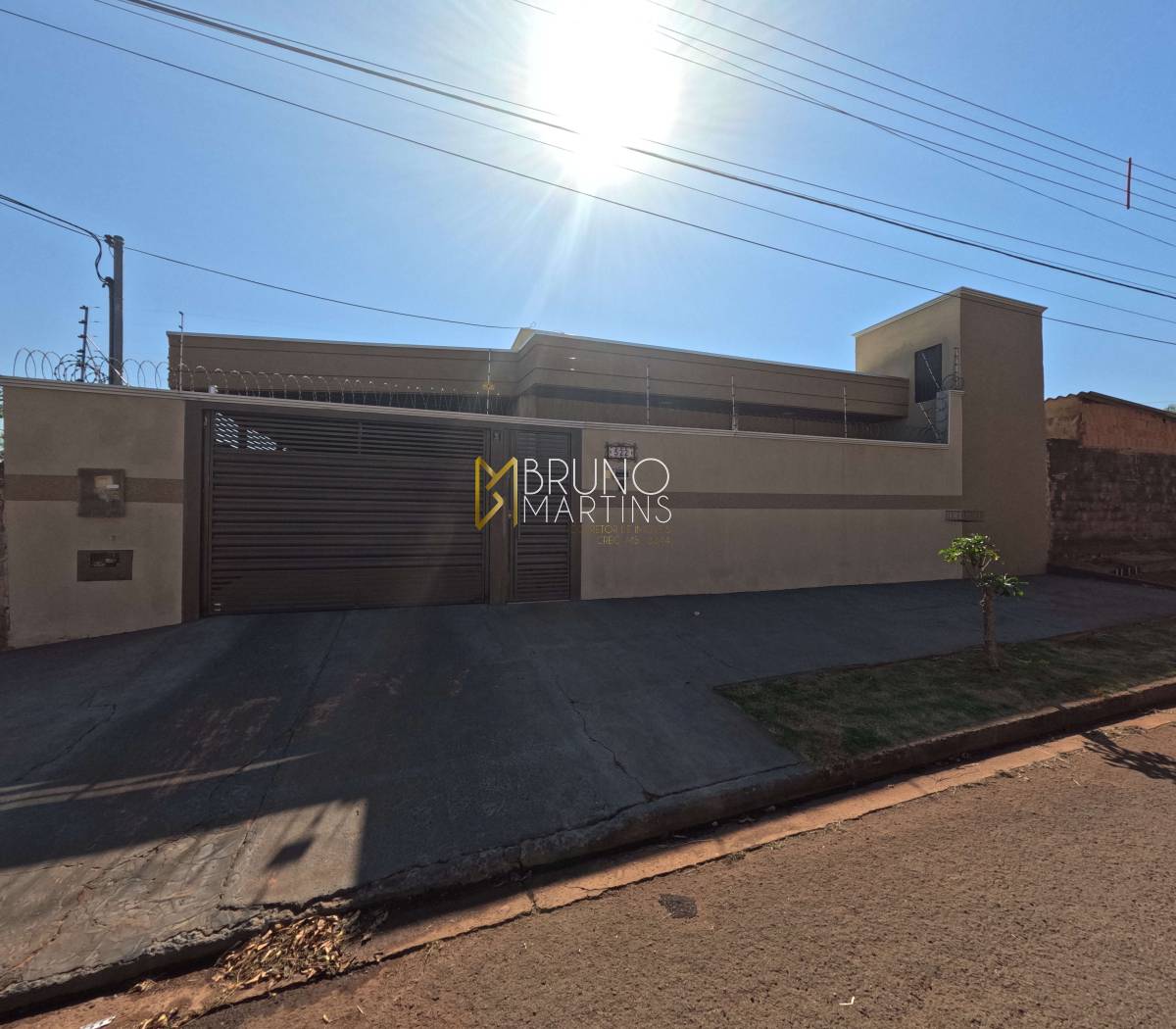 Casa à venda com 3 quartos - Vila Anahy,Campo Grande