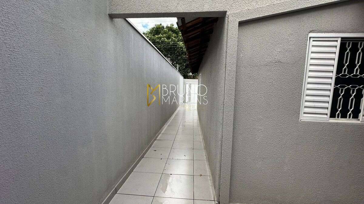 Casa à venda em Campo Grande, Conjunto Aero Rancho, com 3 quartos, 98m² - Corretor Bruno Martins
