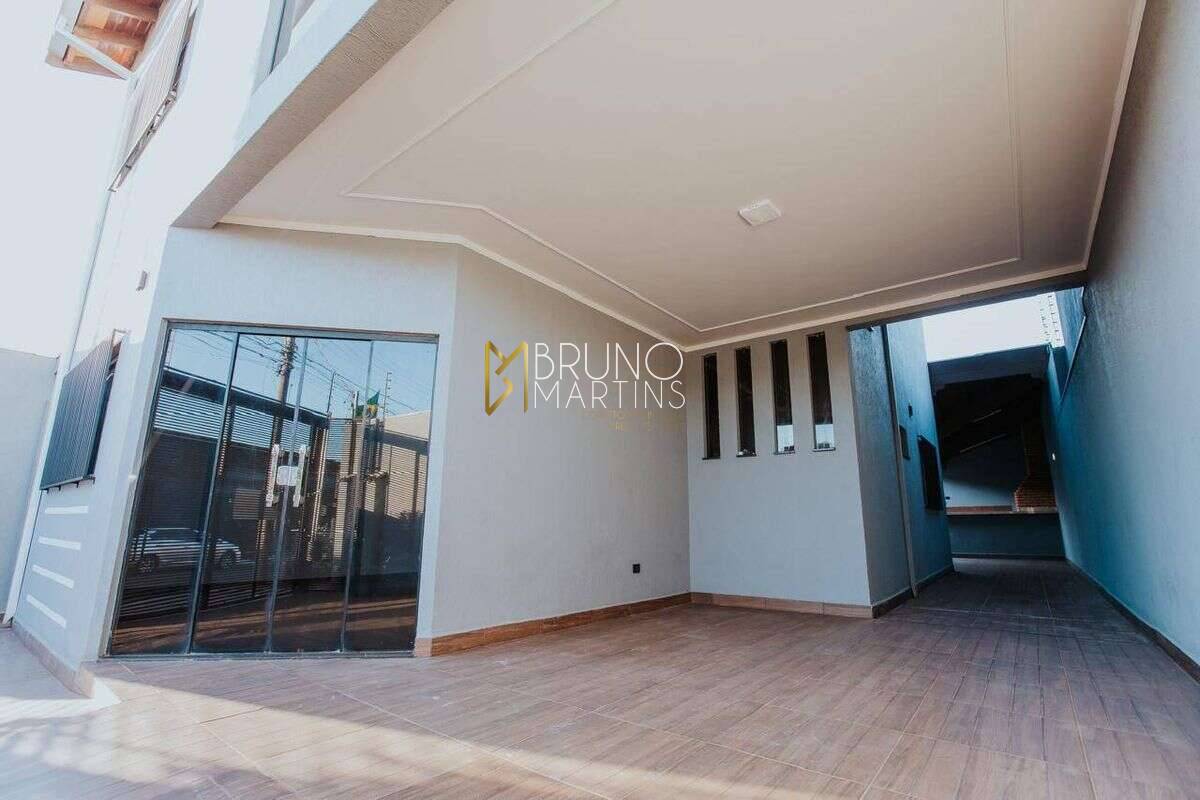 Sobrado à venda com 4 quartos, 184m² - Jardim Jacaranda,Campo Grande
